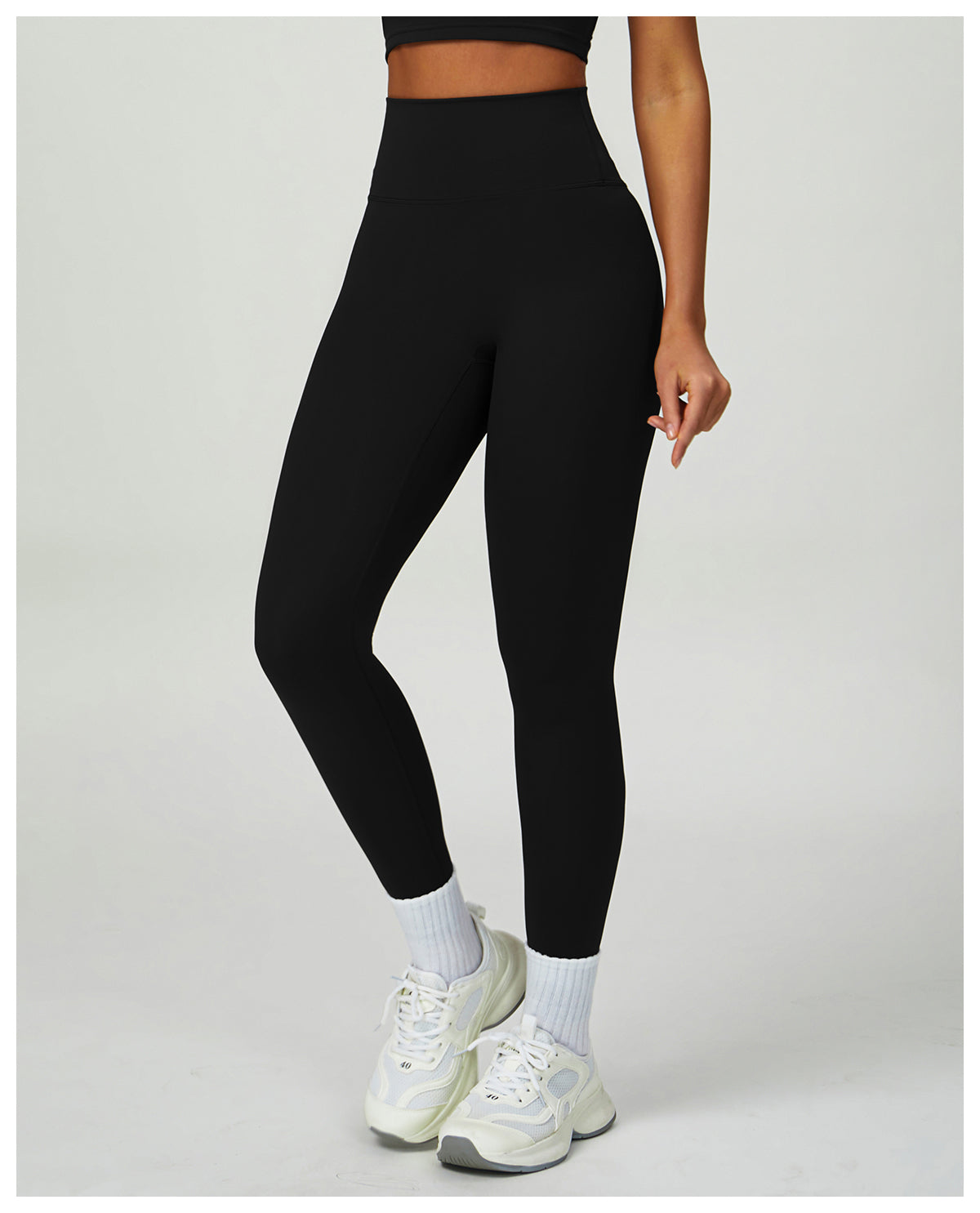 High waist hip lift fitness pants women's tight outdoor cycling sports running pants breathable quick-drying nude yoga pants