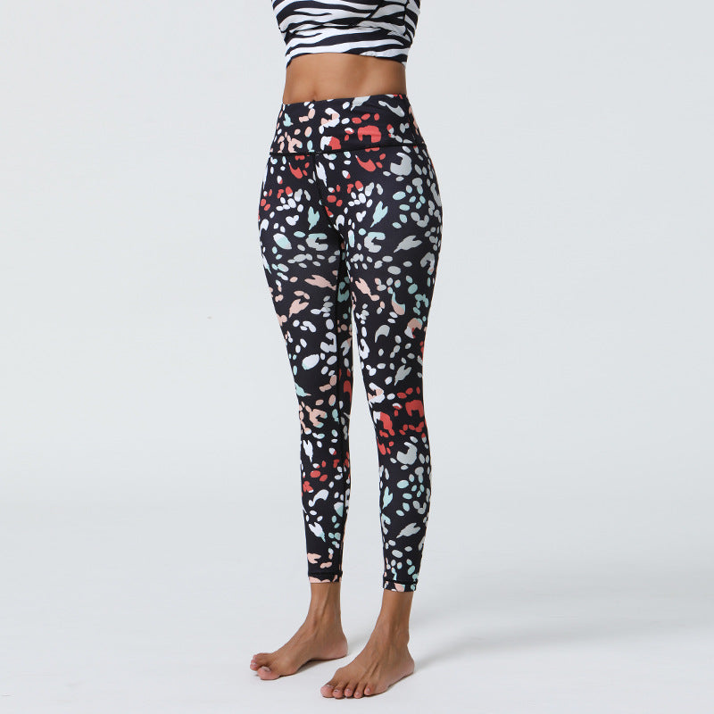 Sexy Leopard Print High Support Yoga Leggings for Gym Training with Non-Shifting Pattern and Slimming Hip-Lifting