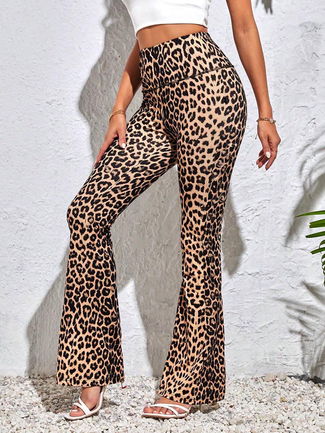 Sexy Leopard Print Yoga Leggings with High Support, Muscle Compression, Slimming & Hip-Lifting, Non-Shifting Pattern for Gym Training and Fitness