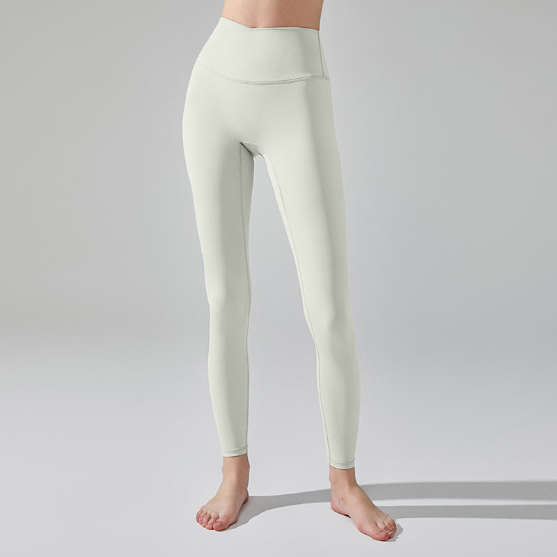 Sun-Protective Breathable Long-Sleeve Yoga Top for Outdoor Yoga with UPF50+ High Elasticity Slim-Fit Quick-Dry Warm-Keeping