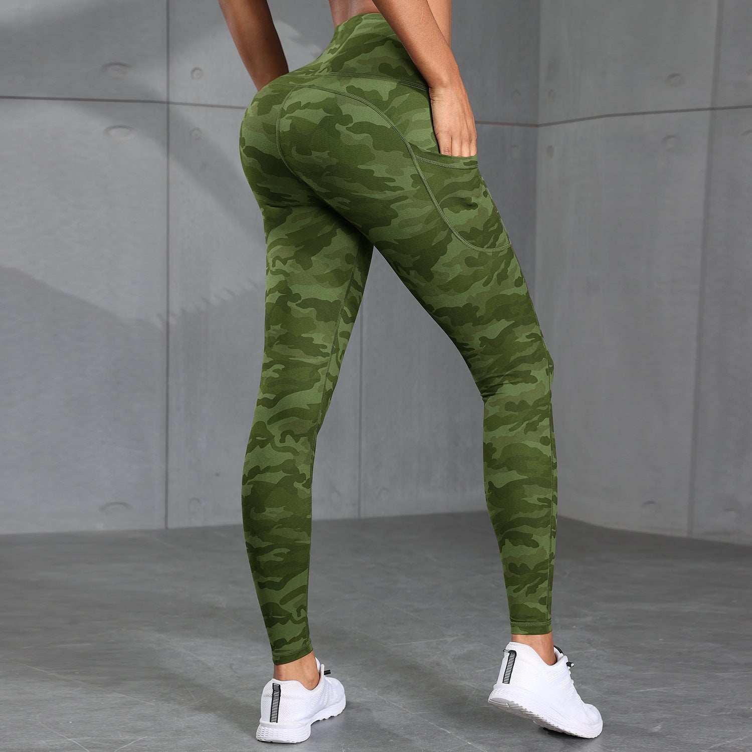 Sun-Protective & Breathable Long-Sleeve Yoga Top with Pocket - Autumn-Winter Adapted Slim-Fit Quick-Dry Warm-Keeping Elastic Stretching Tops for Women