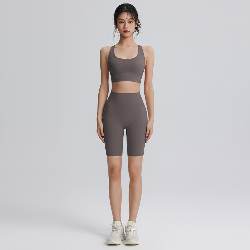 【Set】Beautiful back sports bra, five-point hollow yoga shorts, quick-drying, breathable yoga sports suit, women